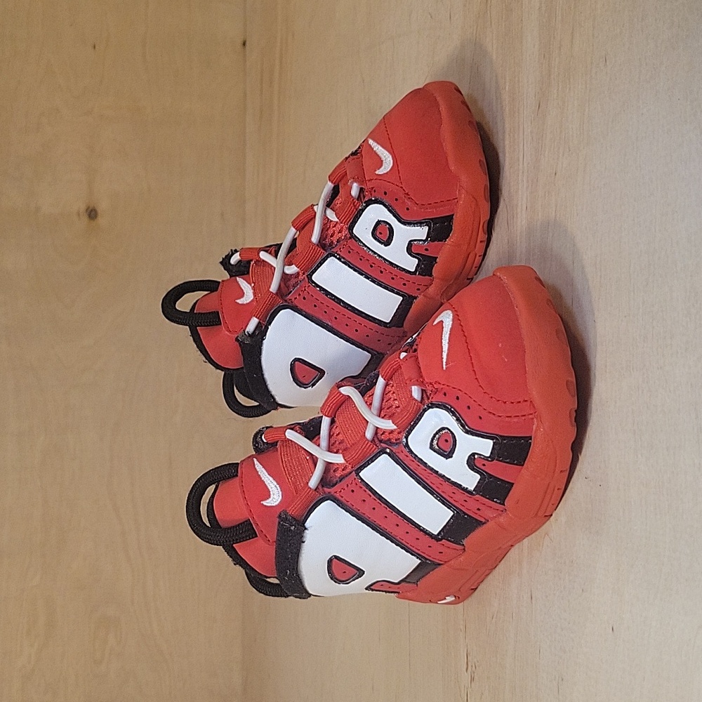 Nike Air More Uptempo University Red Black Kids Toddler Slip On Shoes CD9404-600 - Picture 2 of 9